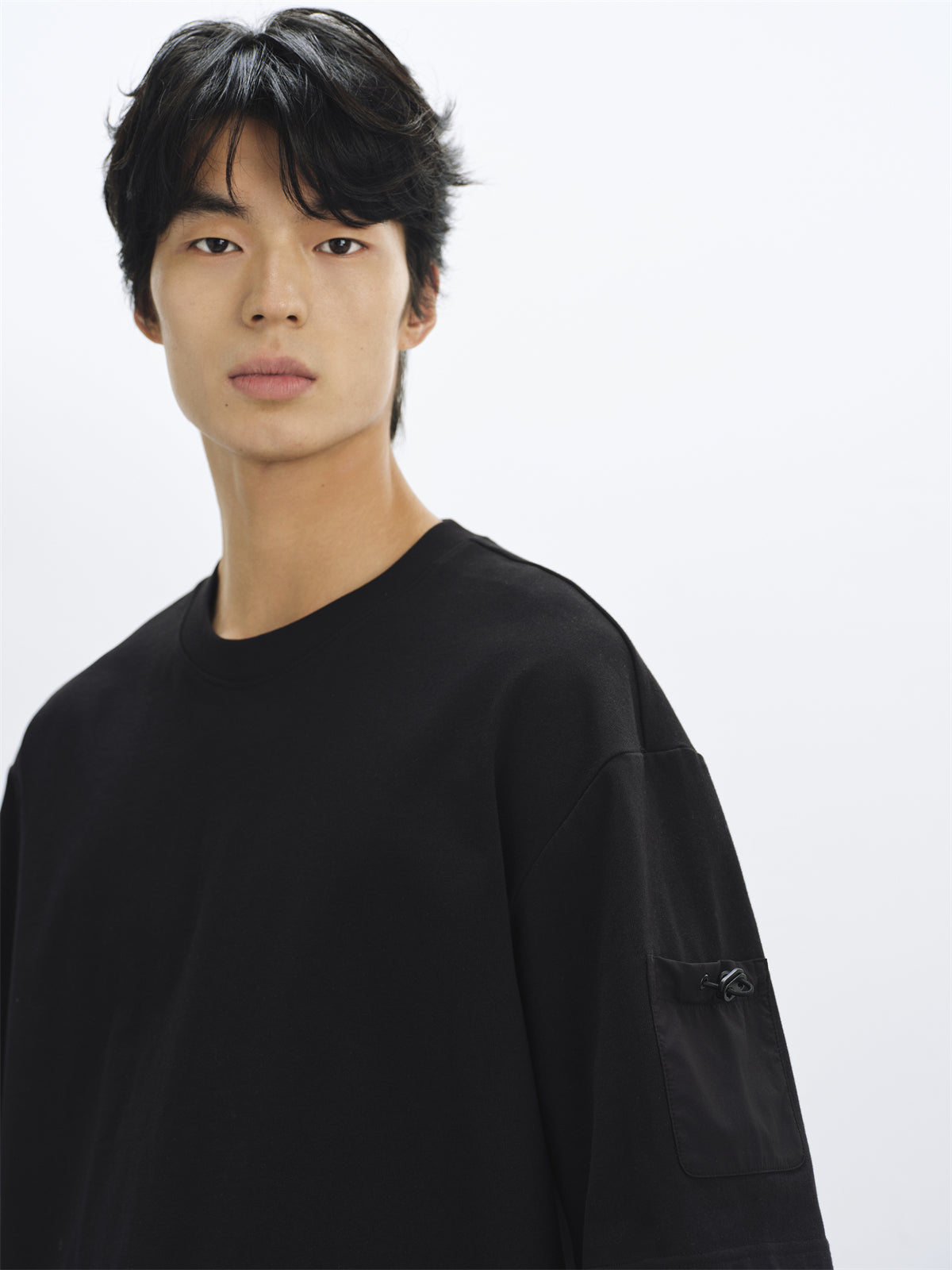 Men's Outdoor-Style T-Shirt with Drawstring Hem