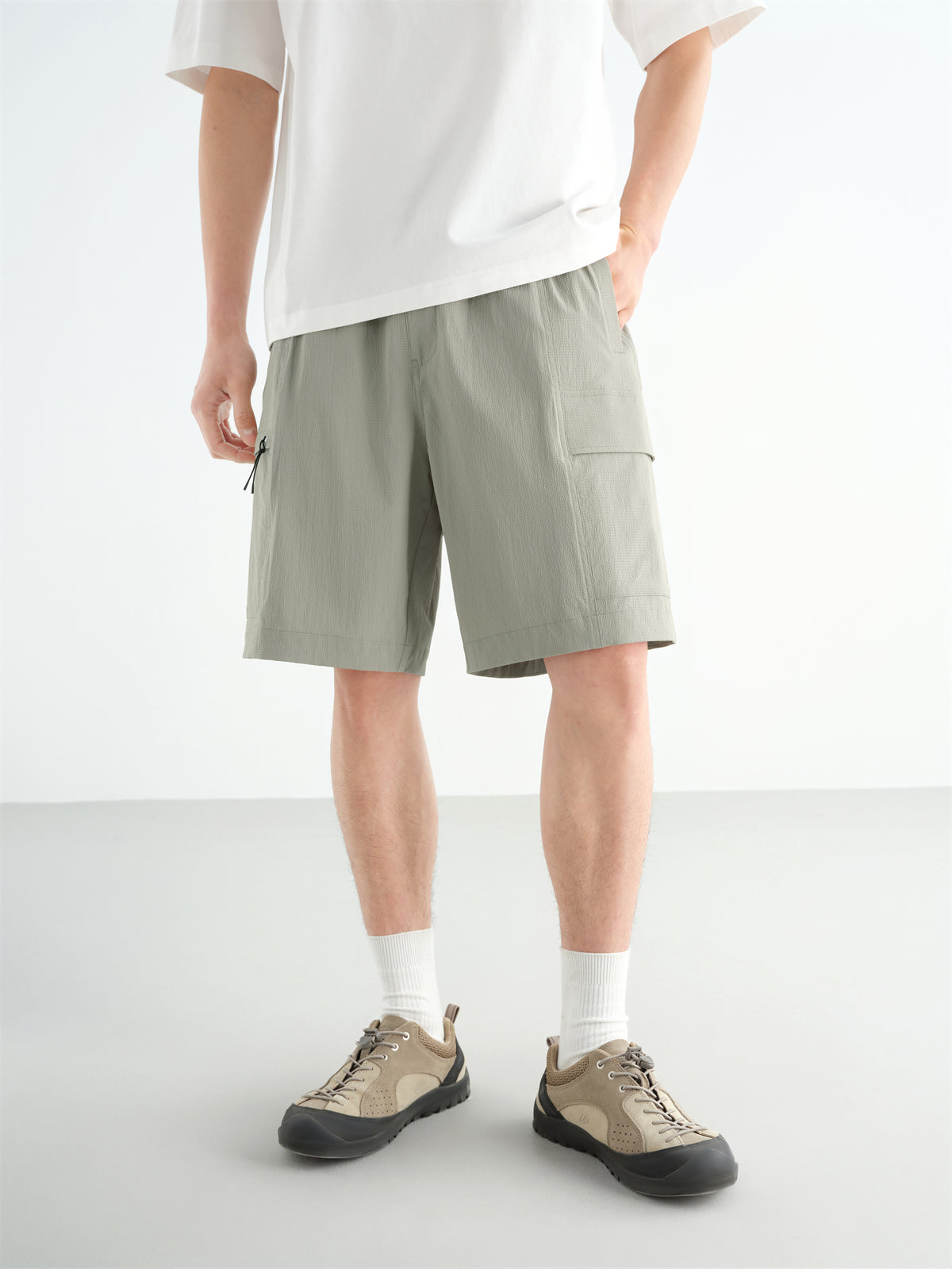 Men's Lightweight Utility Patch Pocket Shorts