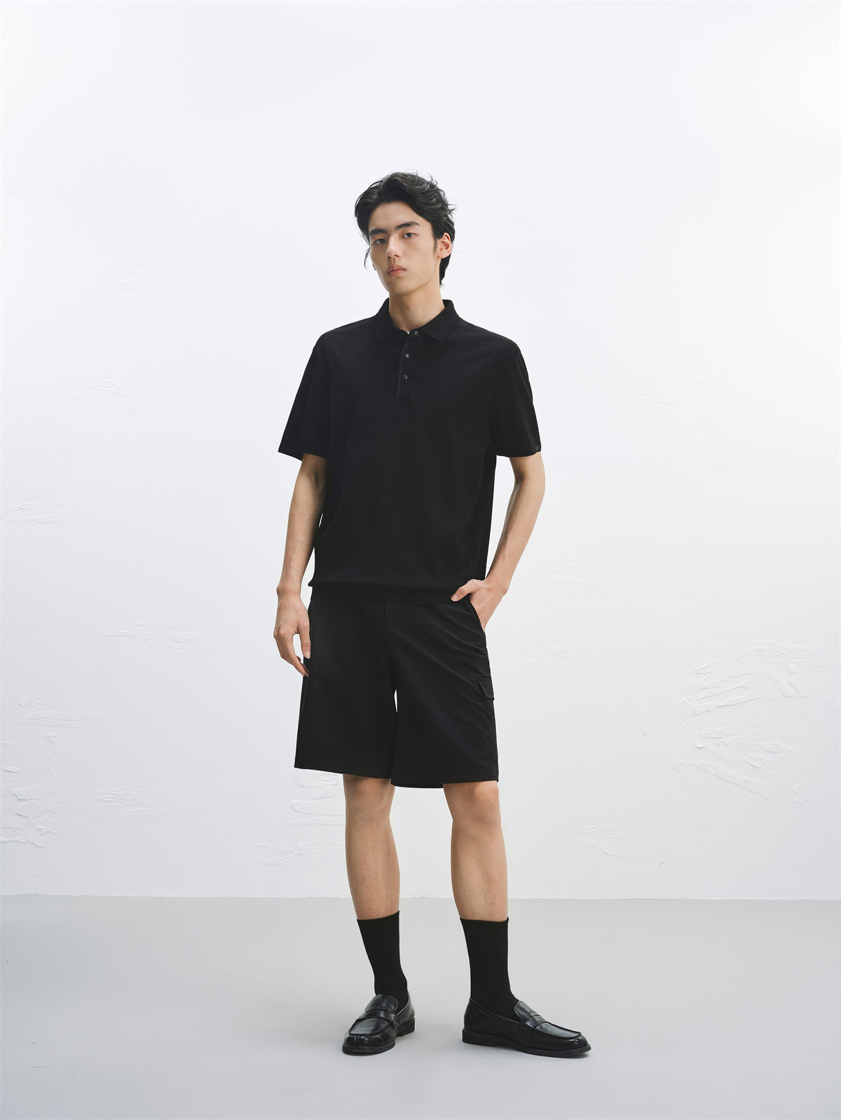 Men's Solid Knit Pullover with Logo Patch and Polo Collar