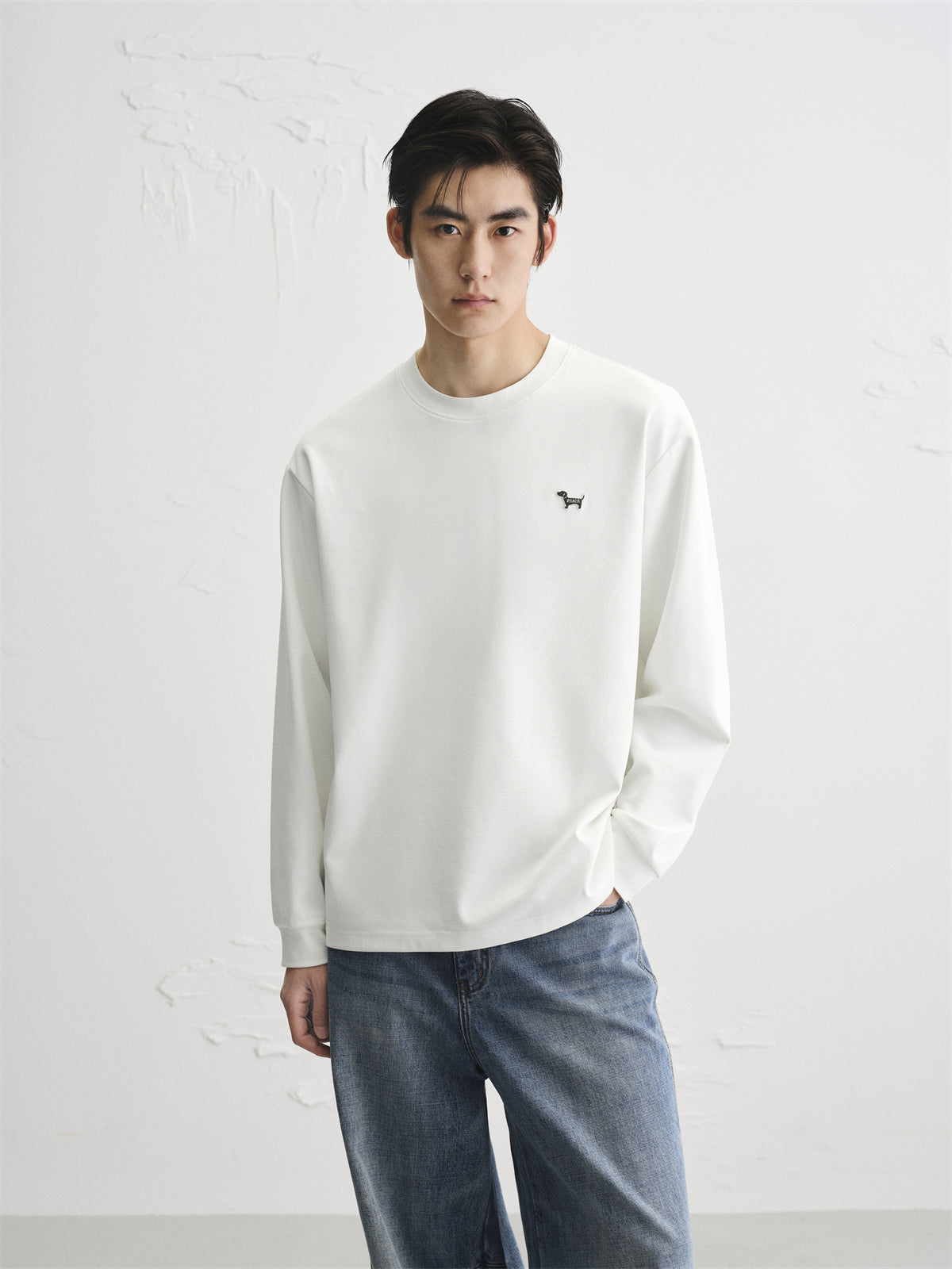 Men's Basic T-Shirt with Dog 3D Embroidery