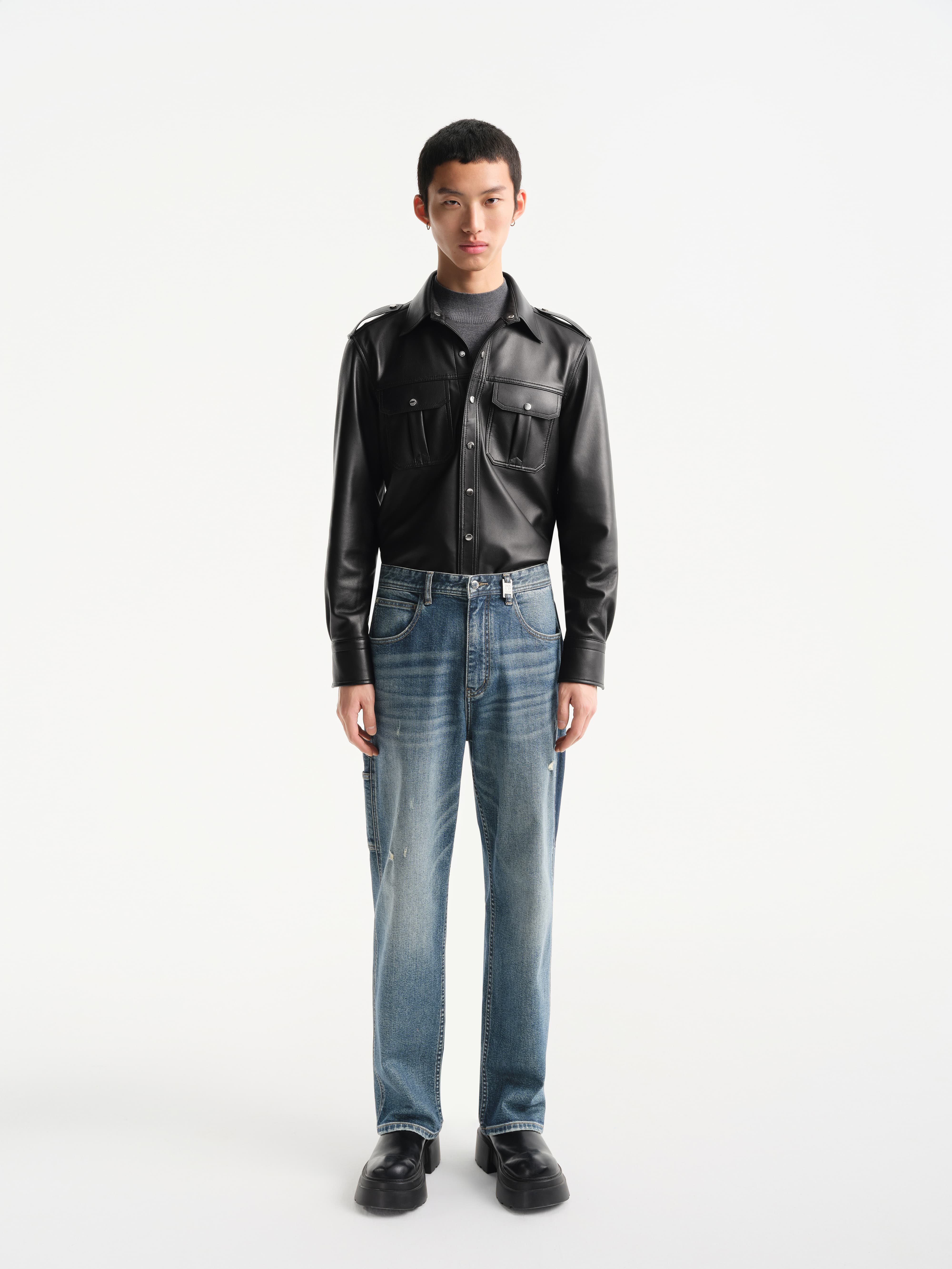 Men's Distressed Tapered Jeans with Pocket Detail