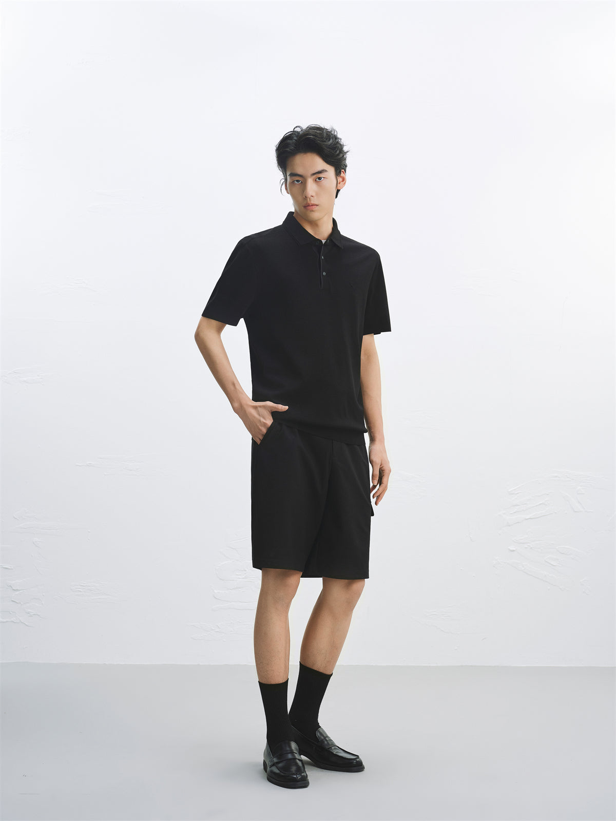 Men's Solid Knit Pullover with Logo Patch and Polo Collar