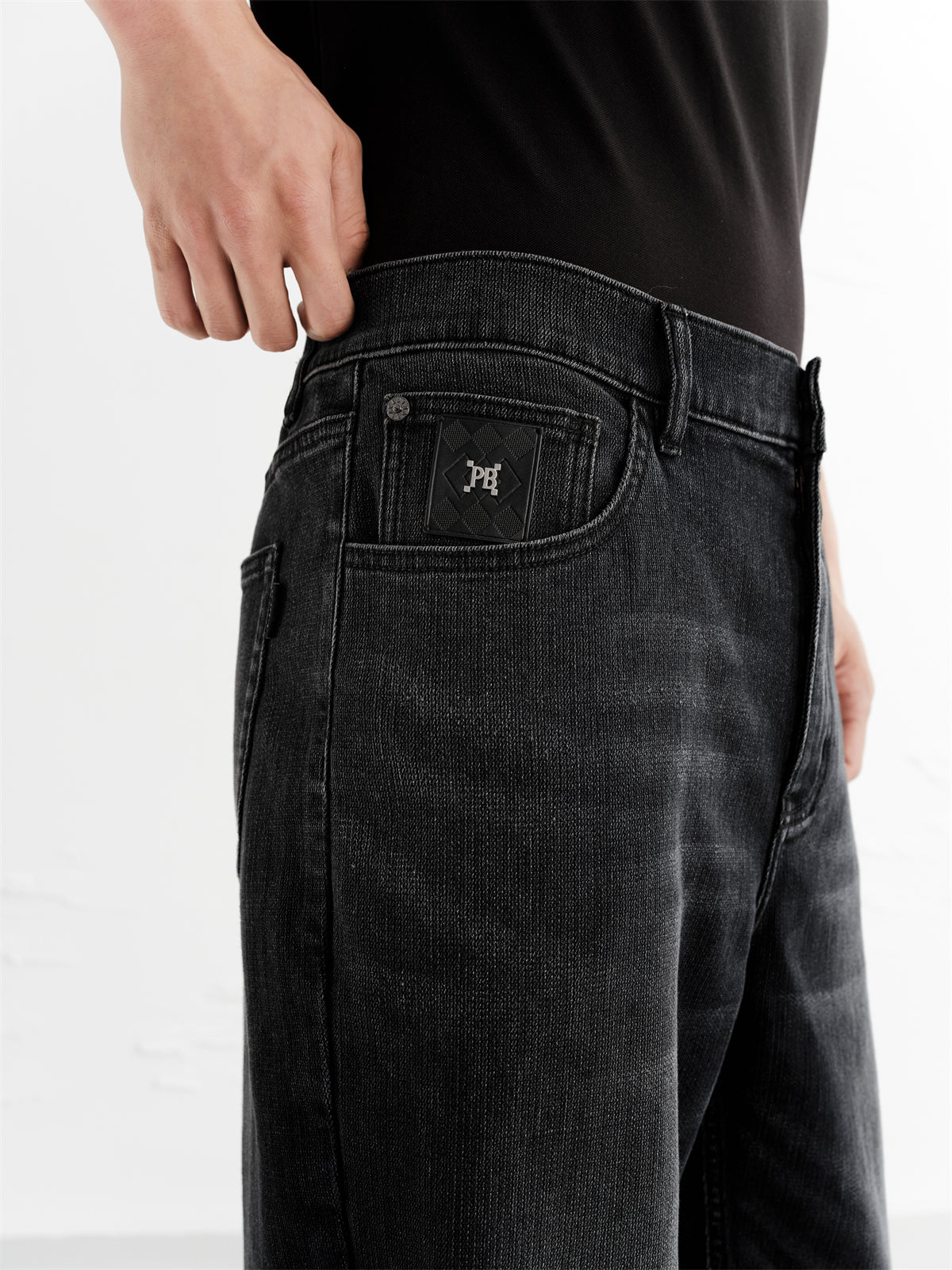 Men's Gradient-Washed Tapered Jeans
