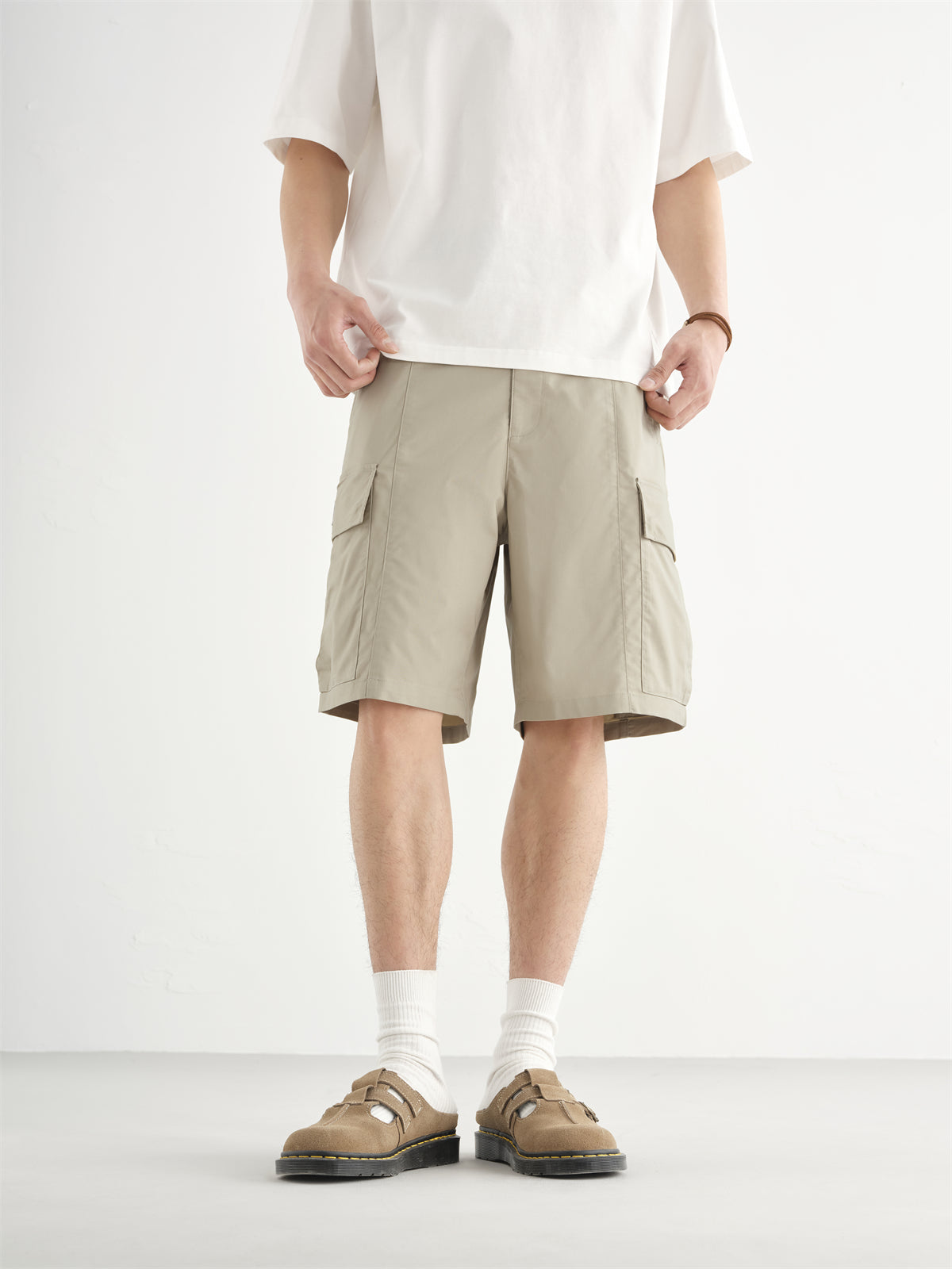Men's Outdoor Cargo Shorts with Patch Label