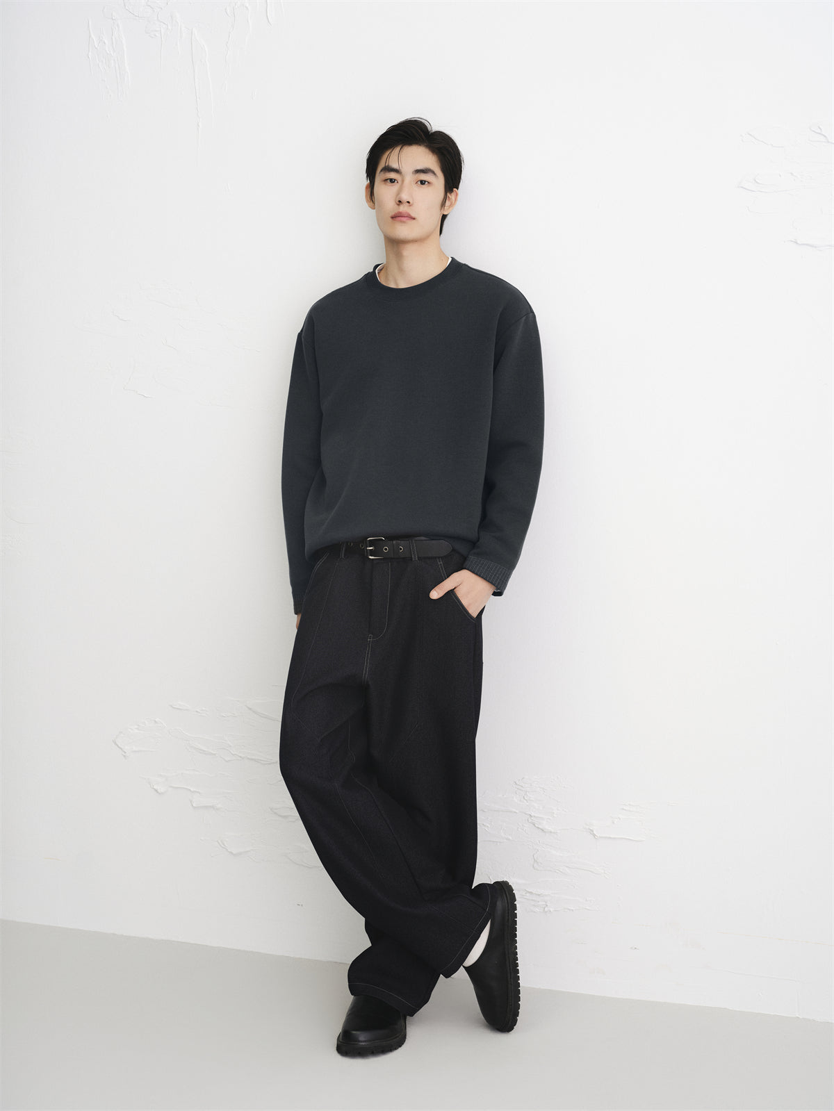 Men's Solid Loose-Fit Casual Sweatshirt