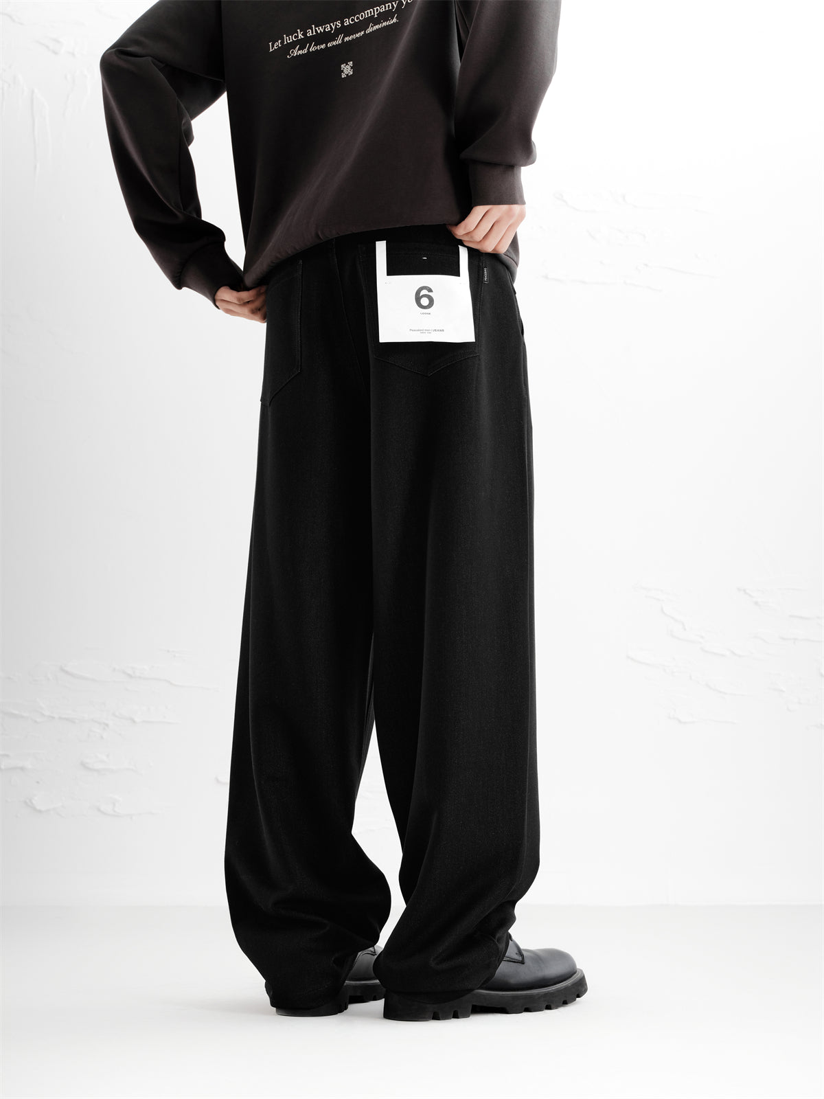 Men's Wide-Leg Jeans with Vintage Faux Leather Patch